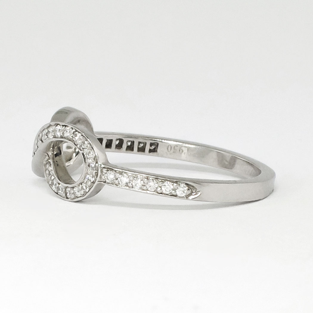 Estate Tiffany & Co. Infinity Diamond Ring Platinum Promise Wedding