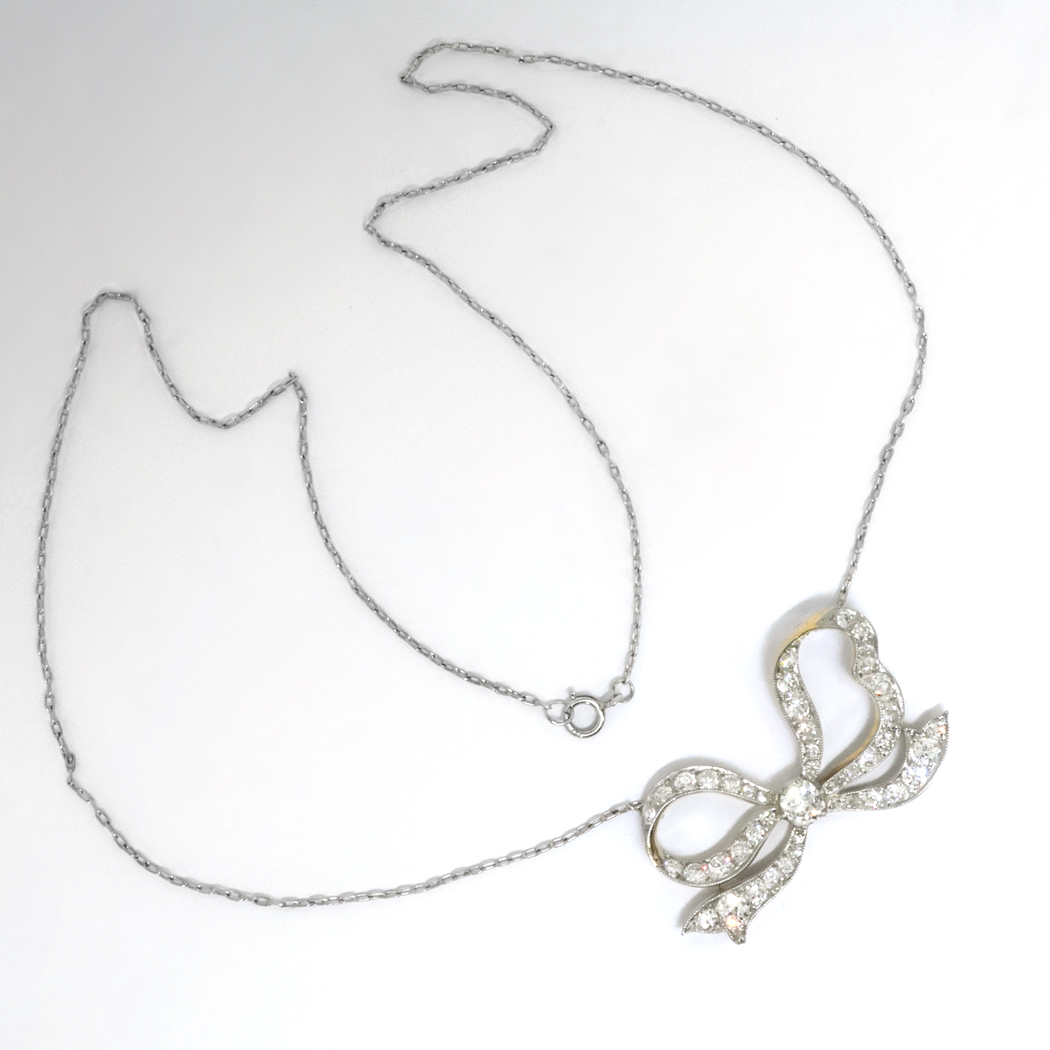 Large Antique 1900's 2.95ct t.w. Antique Cut Diamond Bow Necklace